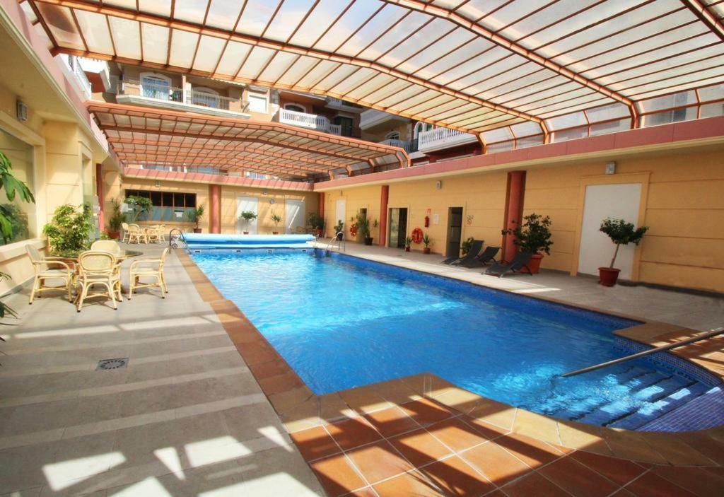 Atico Deluxe Entre Centro Y Playa Salinas Con Terraza, Wifi, Piscina Climatizada, Gym, Sauna Y Garaje -Smart Tv โรเกตัสเดมาร์ ภายนอก รูปภาพ