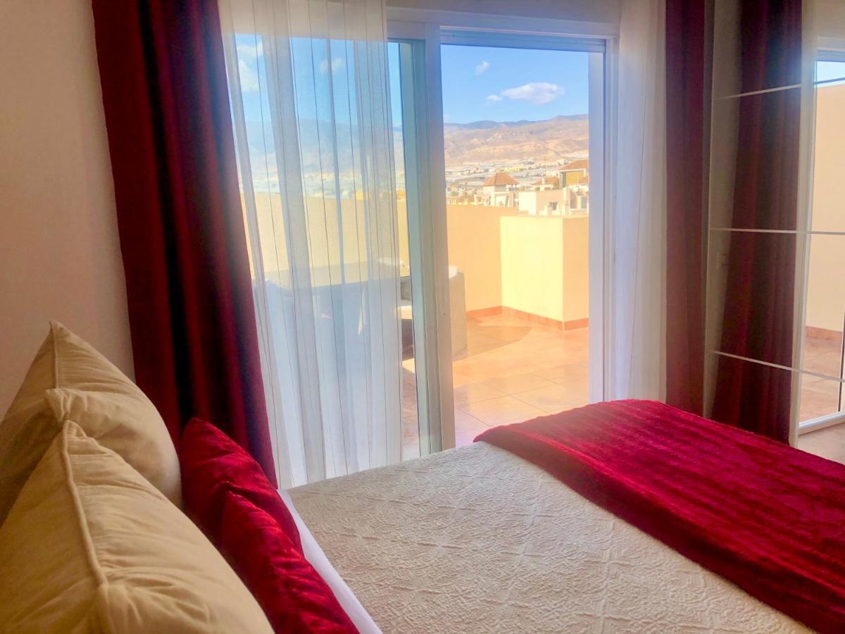 Atico Deluxe Entre Centro Y Playa Salinas Con Terraza, Wifi, Piscina Climatizada, Gym, Sauna Y Garaje -Smart Tv โรเกตัสเดมาร์ ภายนอก รูปภาพ